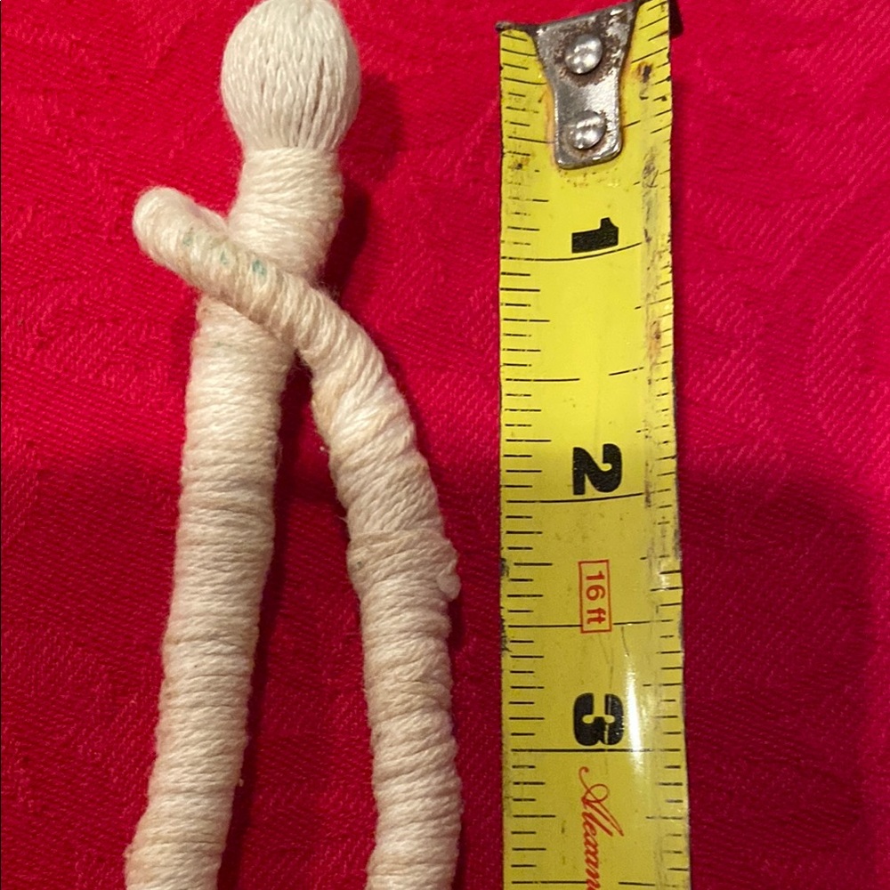 Elegant Cream Beaded Necklace with robe detail - Picture 8 of 13